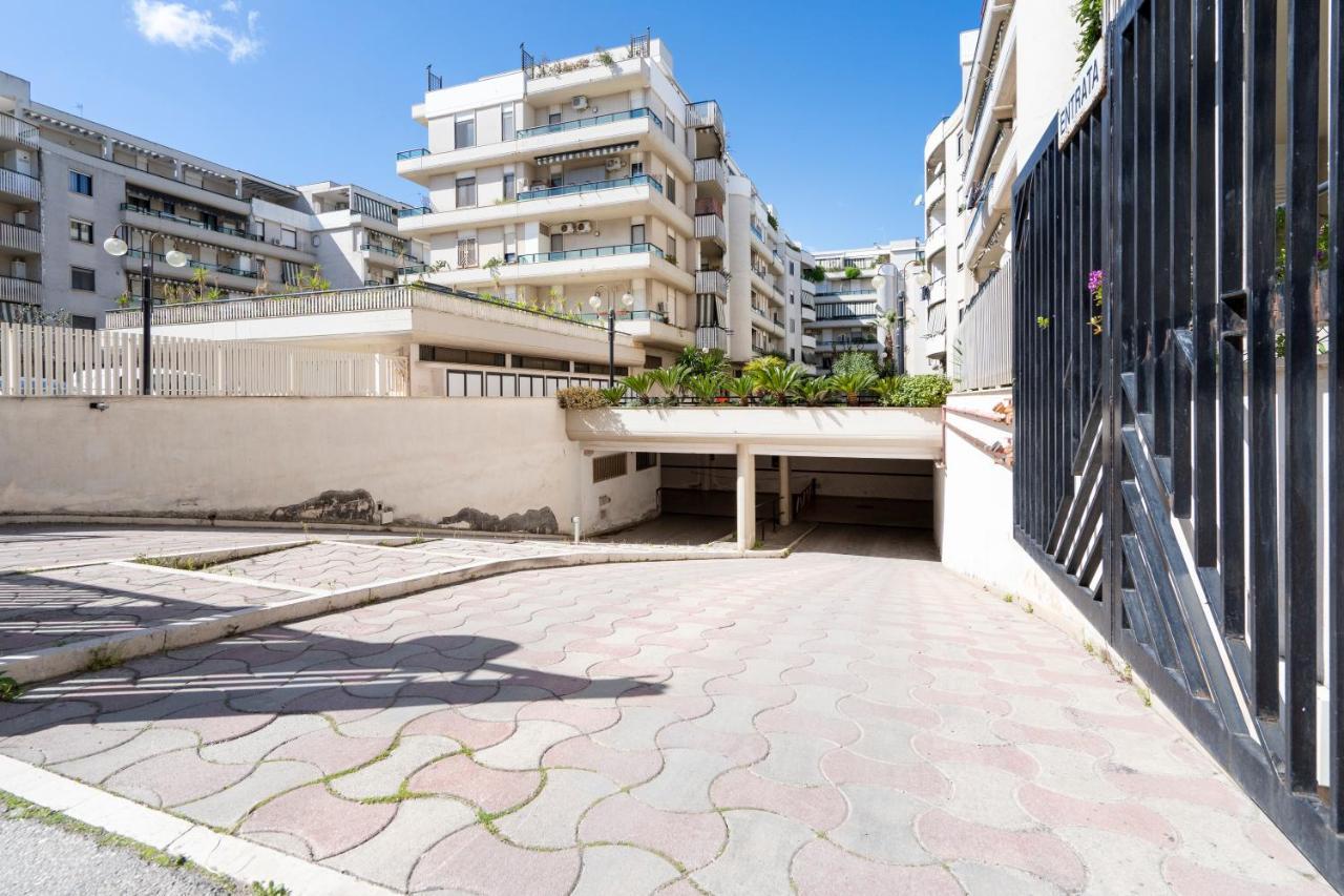 Grazia Attic Apartment With Terrace Trani Exterior foto